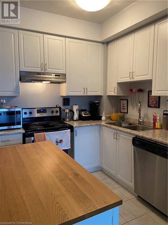 Oakville, ON L6M0Y5,2490 OLD BRONTE RD #309