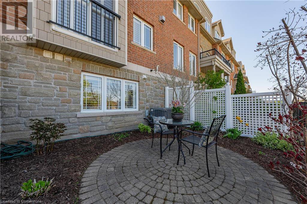 Cambridge, ON N1R8N4,63 WELLINGTON SOUTH