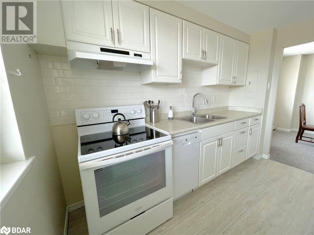 Barrie, ON L4M5J7,414 BLAKE ST #702