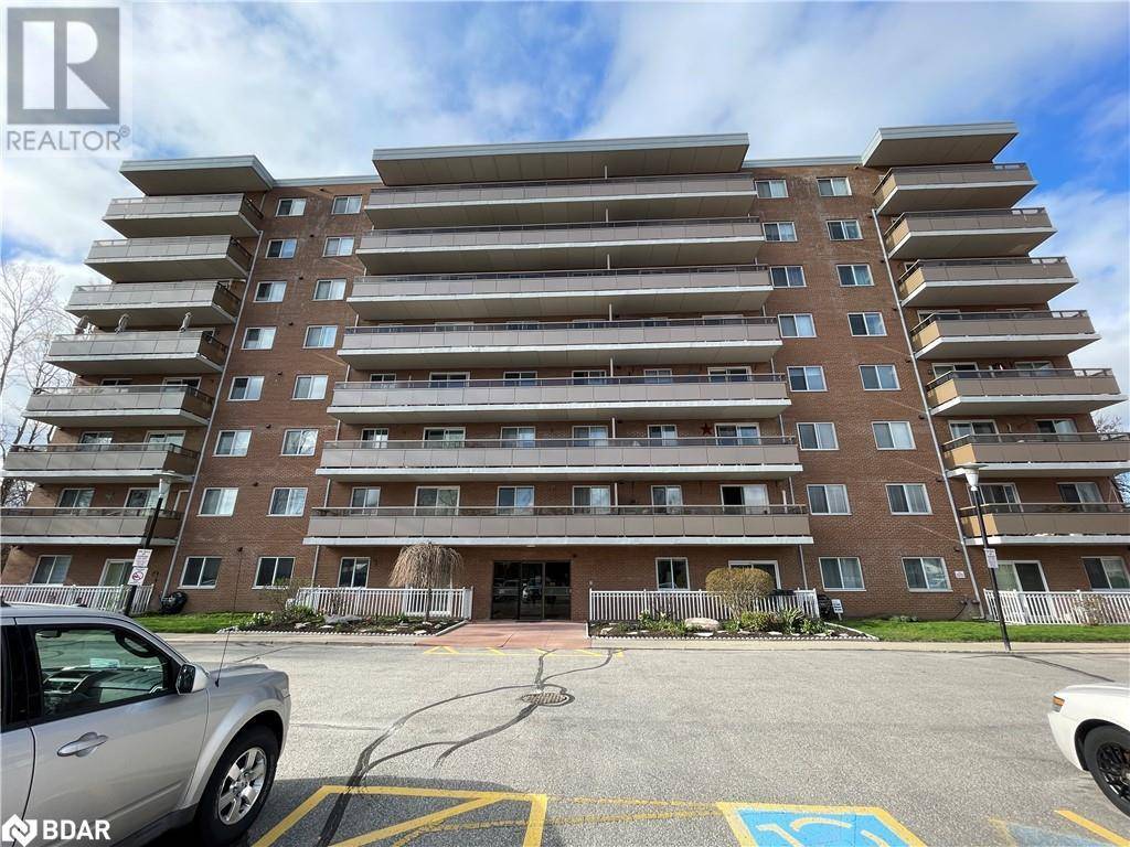 Barrie, ON L4M5J7,414 BLAKE ST #702