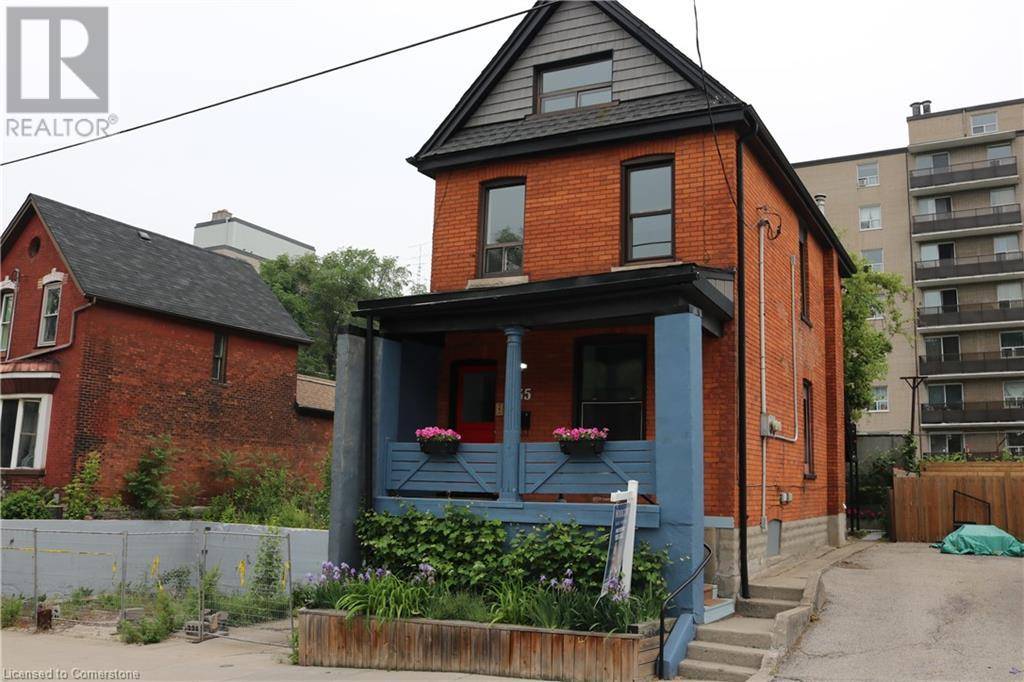 Hamilton, ON L8N1V9,235 YOUNG Street
