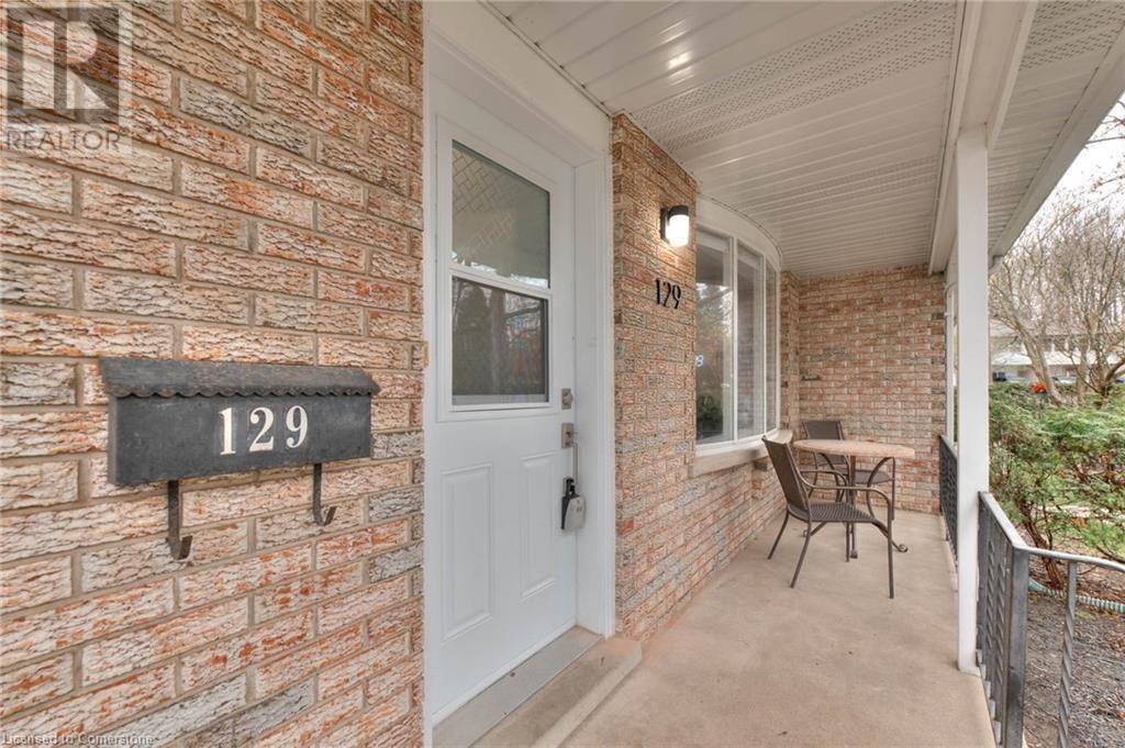 Kitchener, ON N2M2G6,129 DALEGROVE Drive
