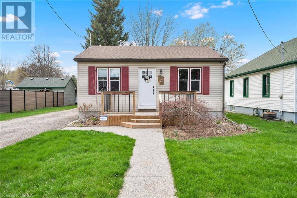 Woodstock, ON N4S3E3,228 FINKLE Street