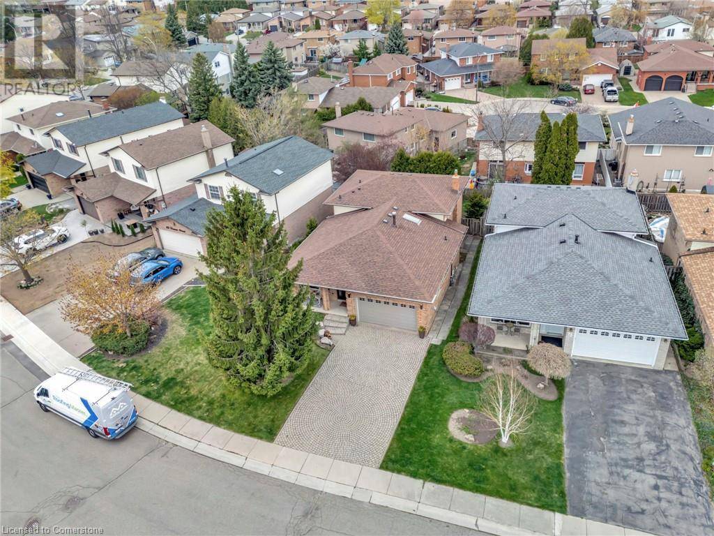 Hamilton, ON L9C6V7,76 FIRENZE Street