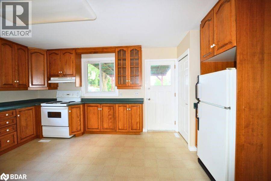 Kitchener, ON N2E1K3,198 PINEDALE Drive