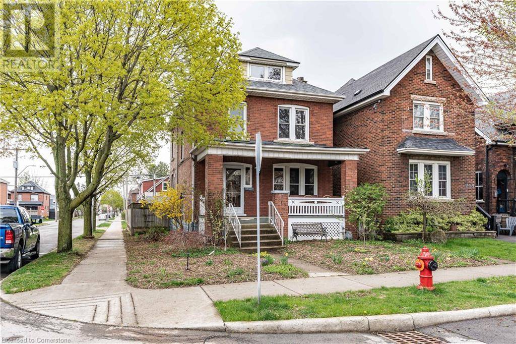 Hamilton, ON L8K2H1,215 LONDON Street S