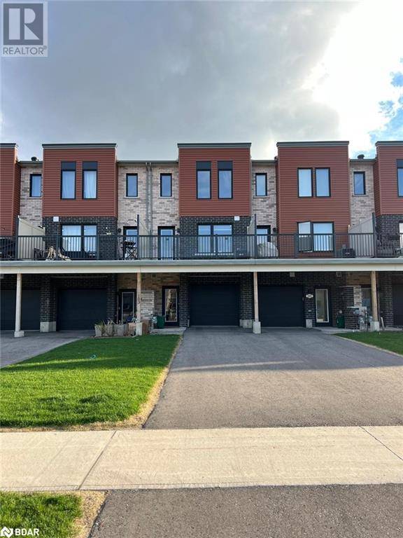 Barrie, ON L9J0M5,103 FAIRLANE Avenue