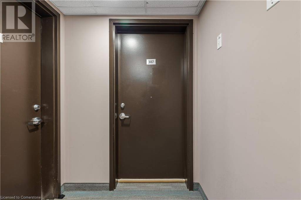 Waterloo, ON N2L0H1,246 LESTER ST #307
