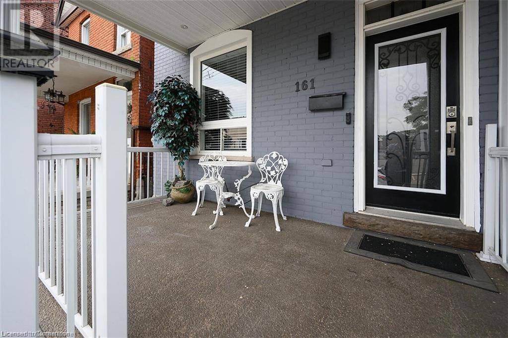Hamilton, ON L8L5M9,161 OAK Avenue