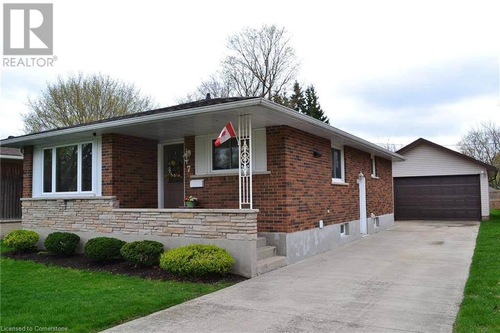 Elmira, ON N3B1E2,7 MOURNINGDOVE Crescent