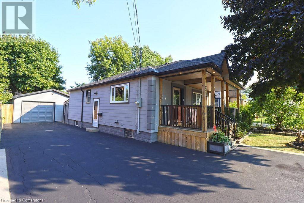 Hamilton, ON L9A3R8,873 UPPER WELLINGTON Street E