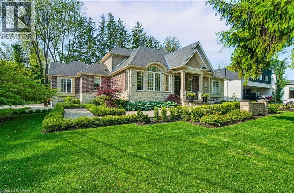 Ancaster, ON L9G1H3,50 LLOYMINN Avenue