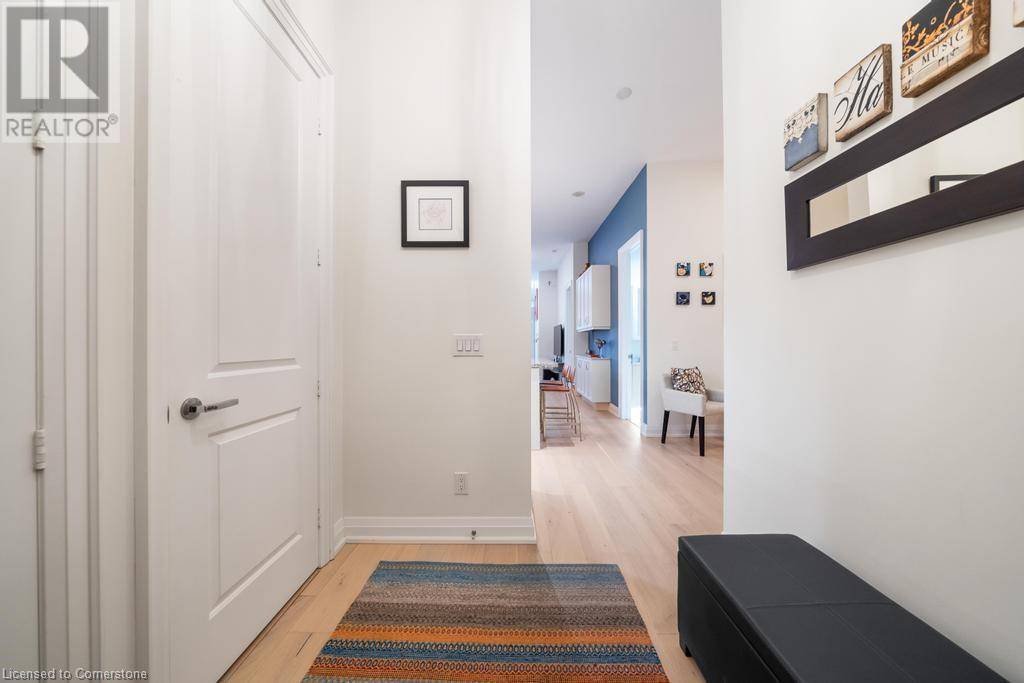 Oakville, ON L6L0E1,11 BRONTE RD #103