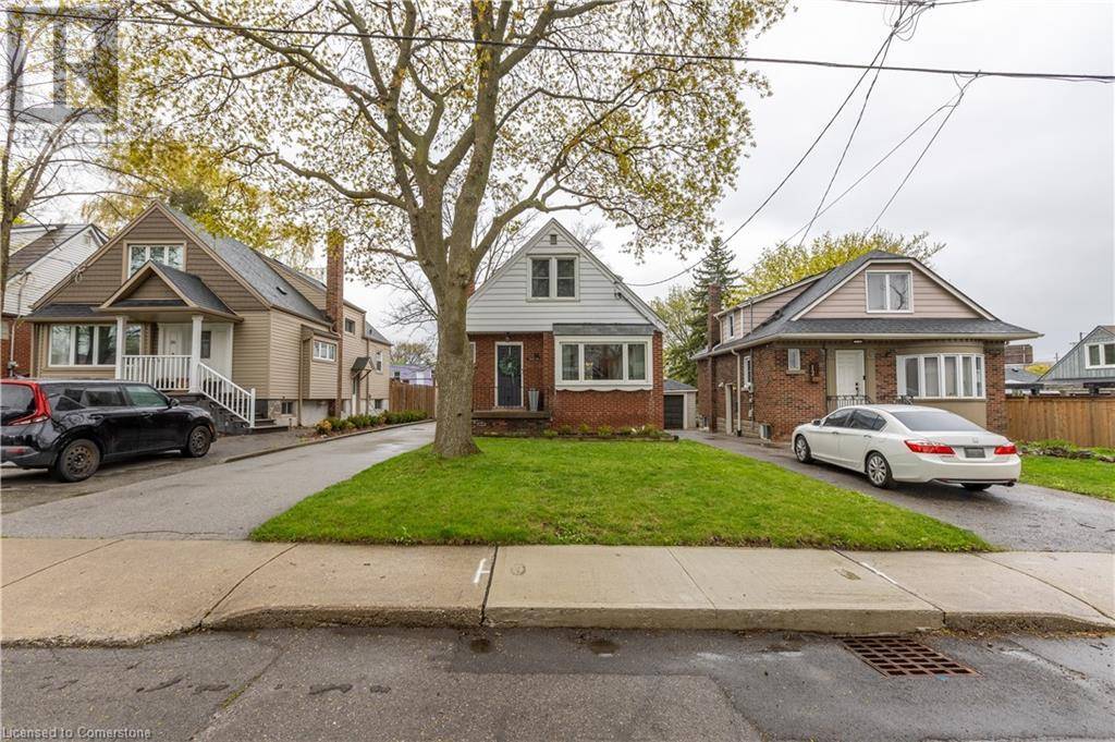 Hamilton, ON L9A2T4,16 MILLEN Avenue