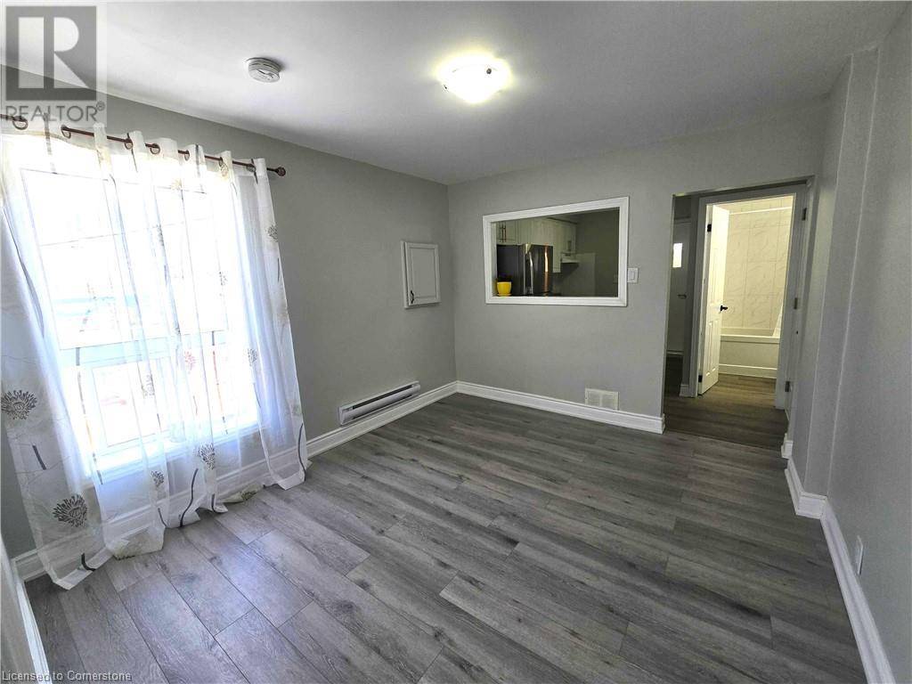 Hamilton, ON L8L7S4,300 BALMORAL AVE North #2