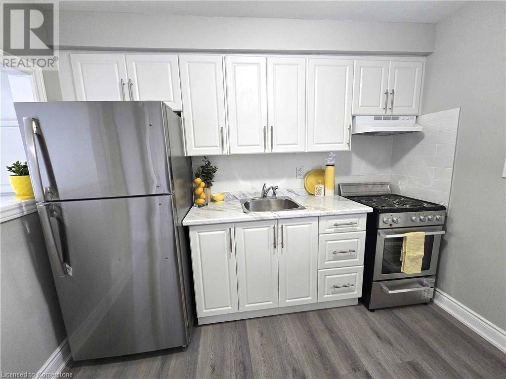 Hamilton, ON L8L7S4,300 BALMORAL AVE North #2