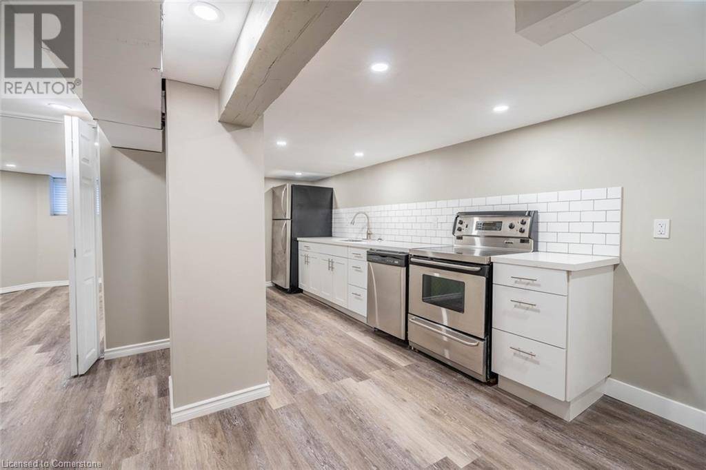 Hamilton, ON L8L5G1,206 N VICTORIA Avenue N