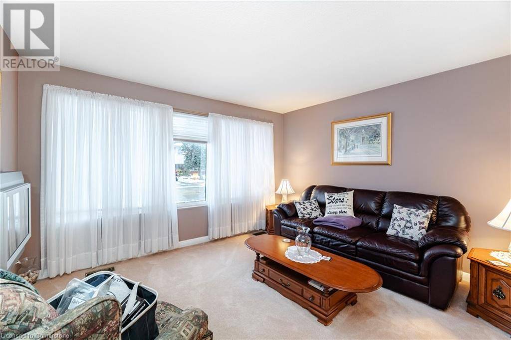 Brampton, ON L6W2Y3,5 STERNE Avenue