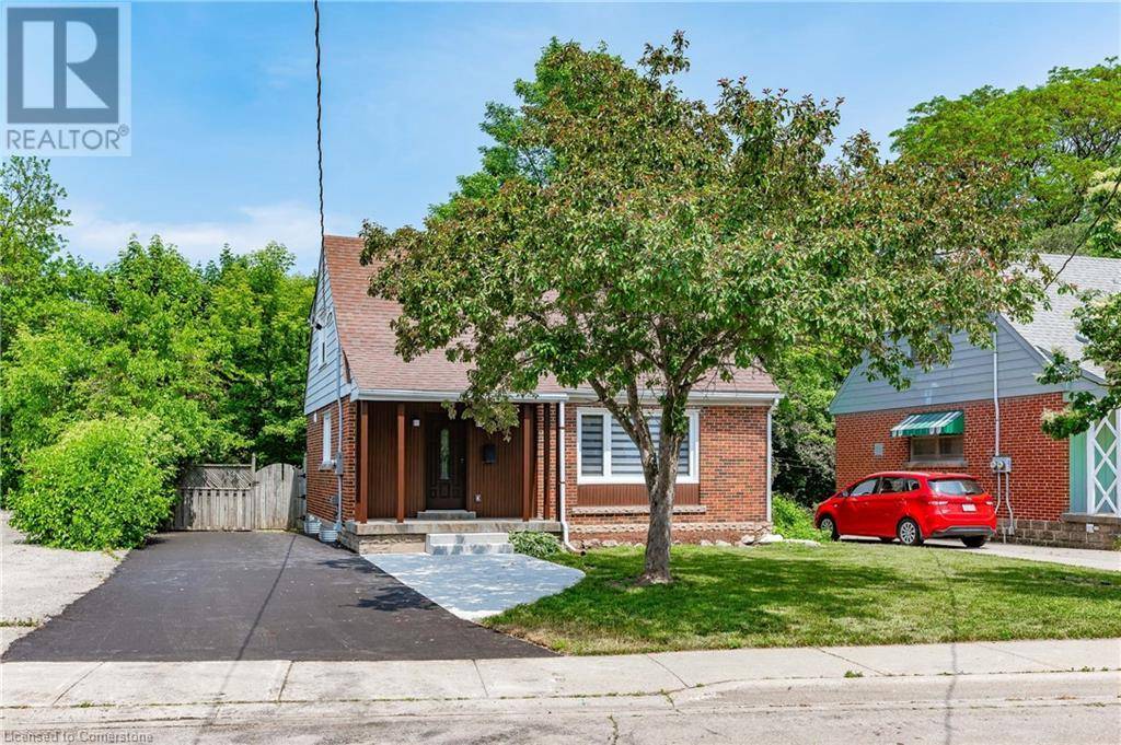 Burlington, ON L7S1R2,723 HAGER AVE #B