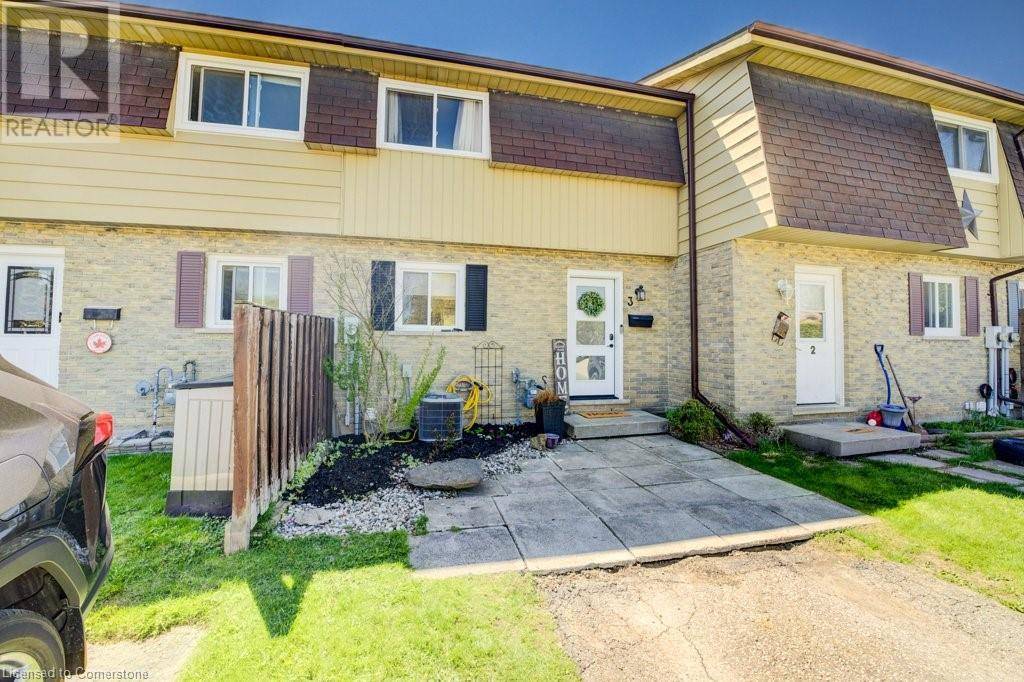 Woodstock, ON N4S8P3,1060 CANFIELD CRES #3
