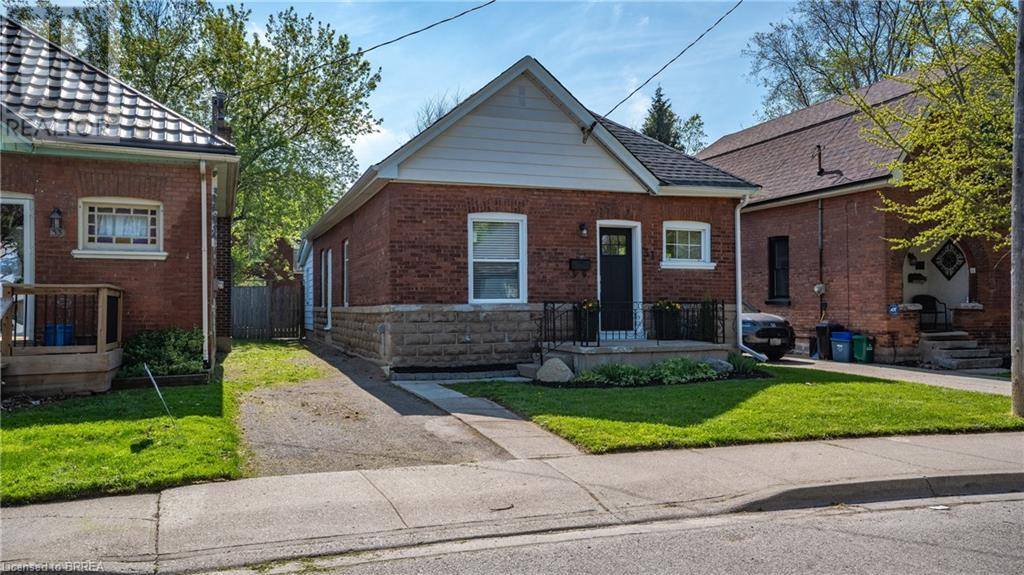 Brantford, ON N3S2A9,31 FOSTER Street