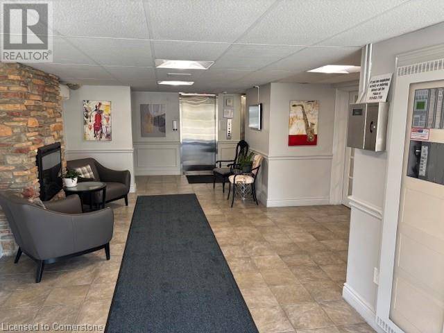 Kitchener, ON N2G4L9,64 BENTON ST #1302