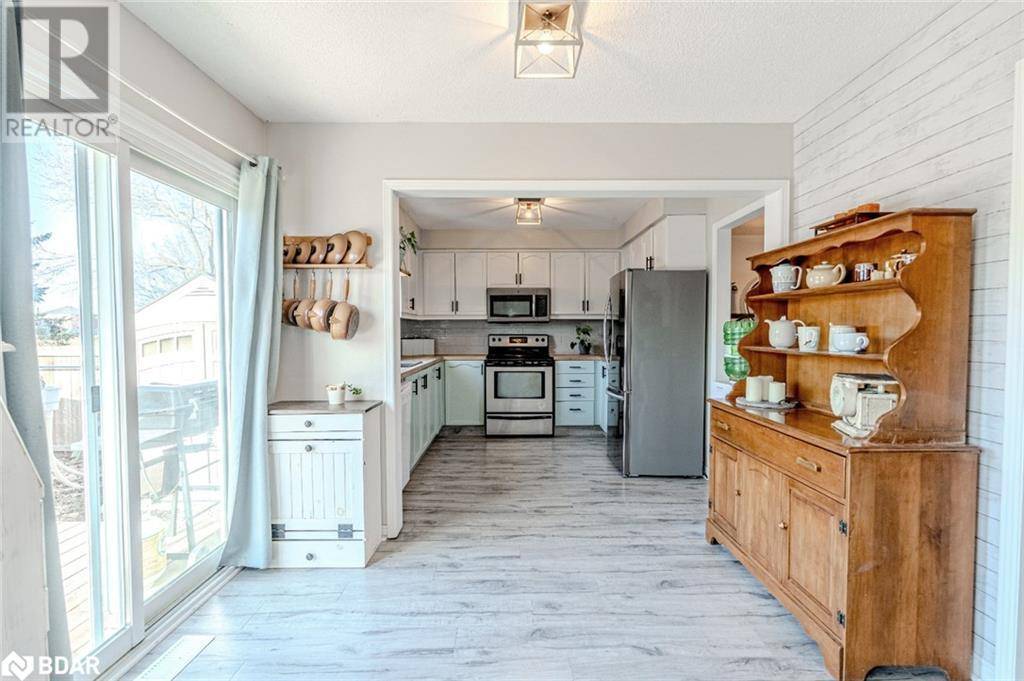 Barrie, ON L4M5W7,256 HICKLING Trail