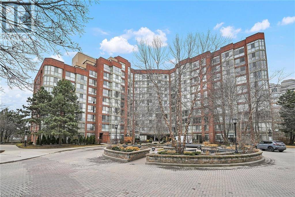 Toronto, ON M6S4Y9,22 SOUTHPORT ST #225