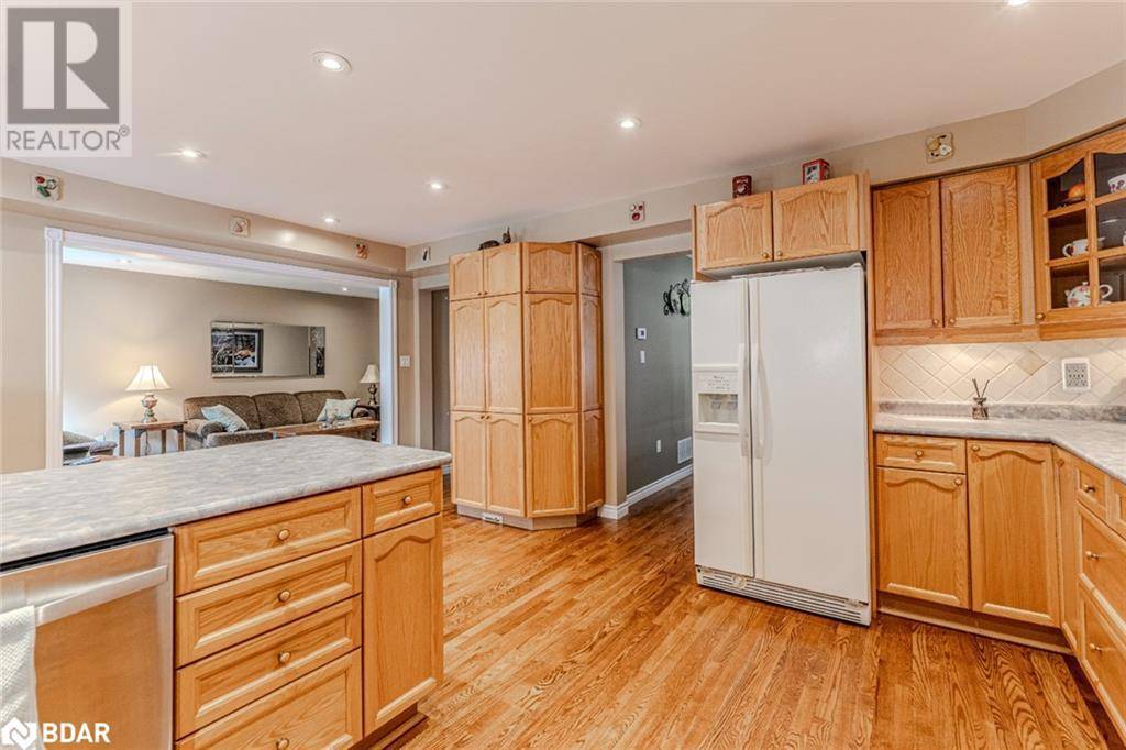 Barrie, ON L4N0B1,64 SUMMERSET Drive