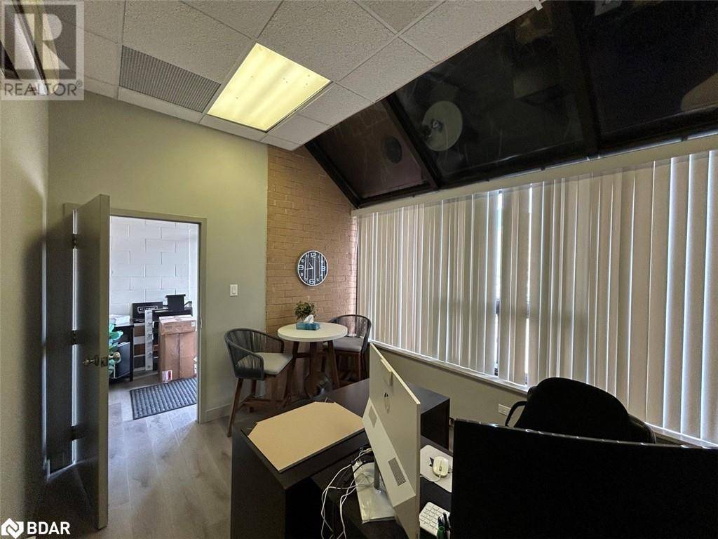 Barrie, ON L4N7R8,287 TIFFIN ST #9