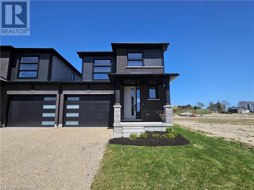 Harriston, ON N0G1Z0,102 THACKERAY Way