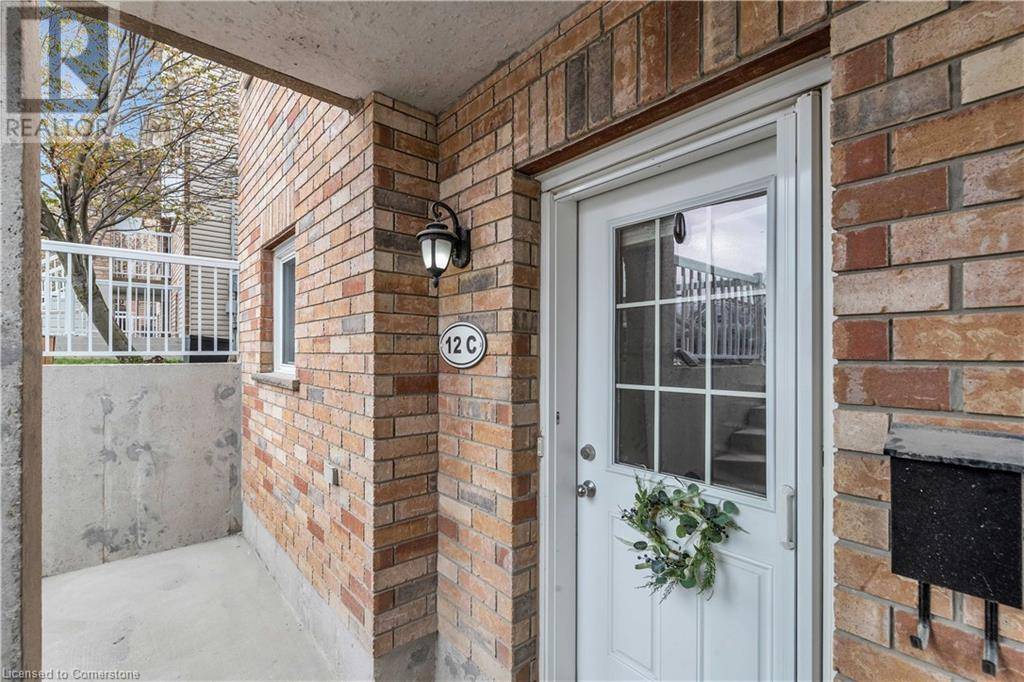 Kitchener, ON N2E0A3,50 HOWE DR #12C