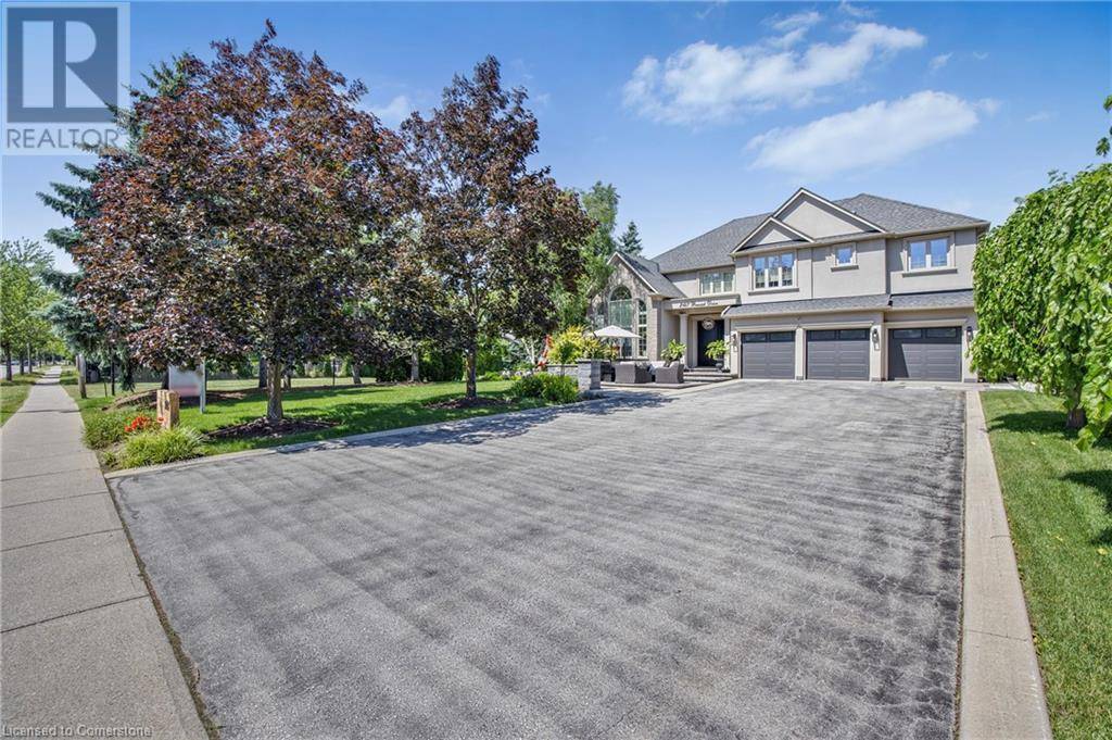 Burlington, ON L7M4B2,2147 BERWICK Drive