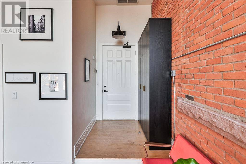 Hamilton, ON L8N4J5,200 STINSON ST #318