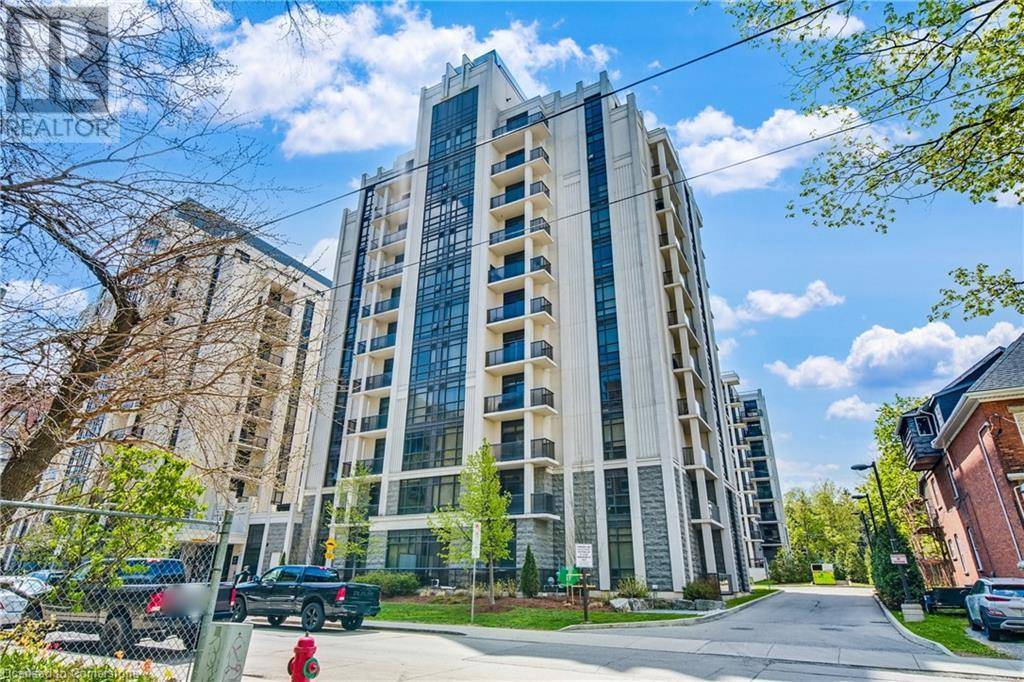 Hamilton, ON L8P3G1,85 ROBINSON ST #810