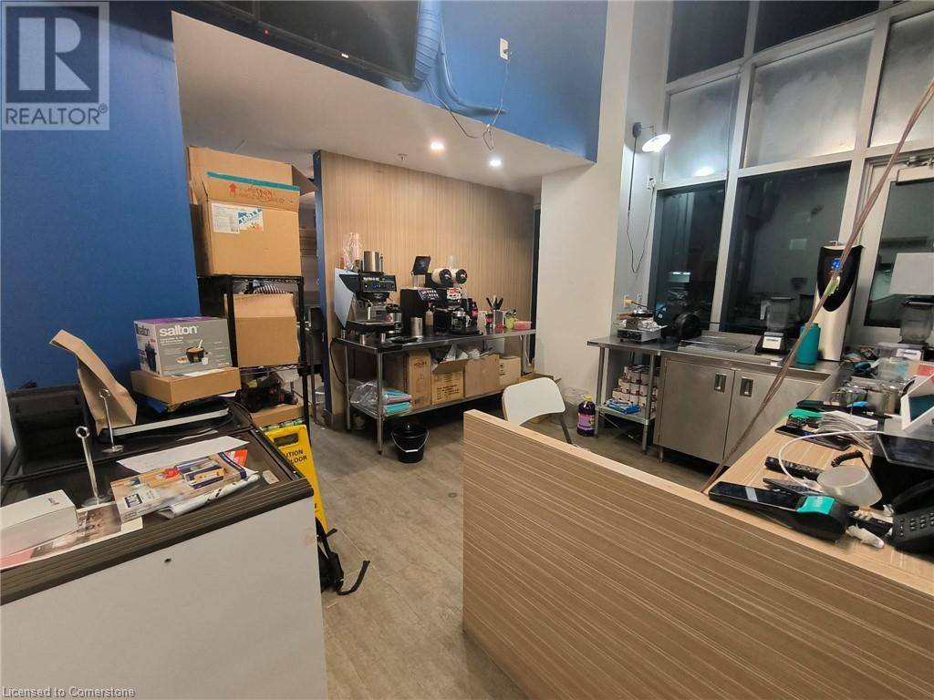 Waterloo, ON N2L3T6,228 ALBERT ST #1