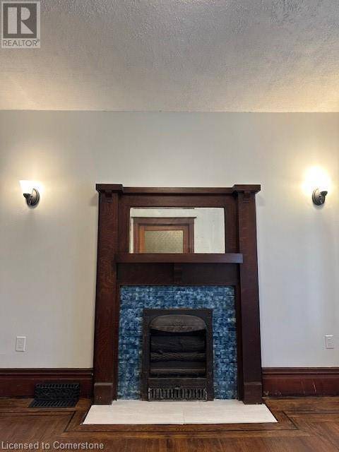Hamilton, ON L8R3E3,78 DUNDURN Street N