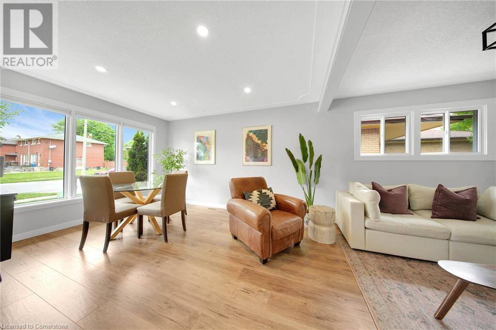 Kitchener, ON N2C1B2,211 CONNAUGHT Street