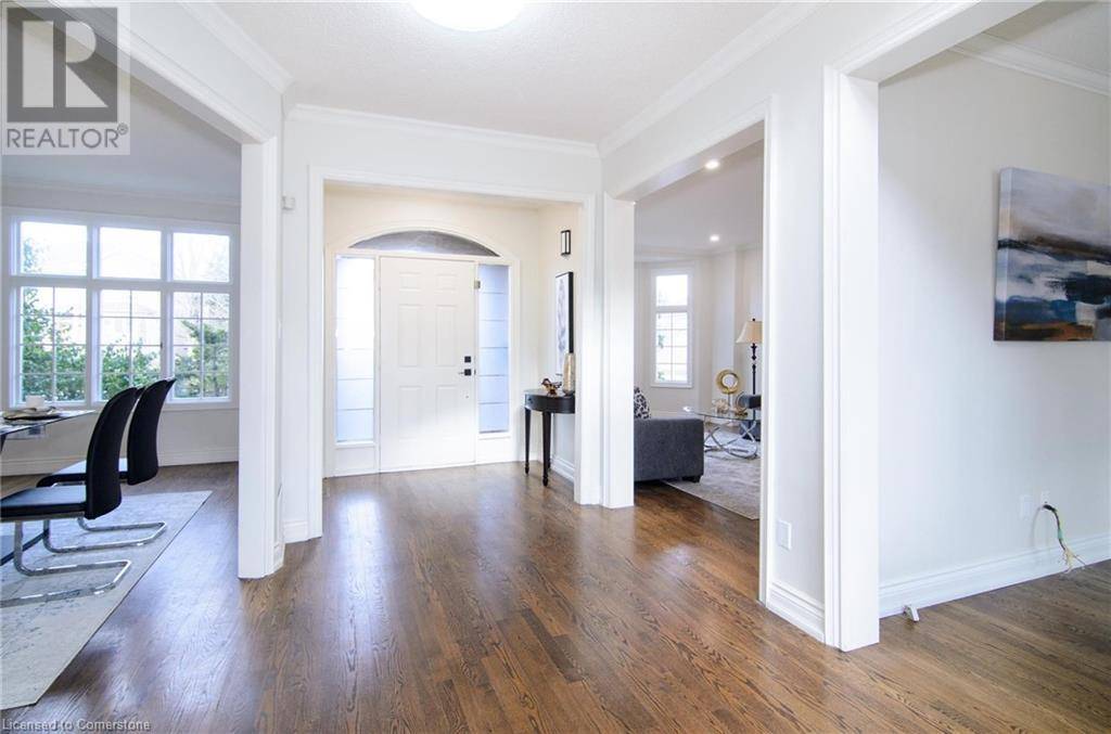 Oakville, ON L6H4E4,2124 NIPIGON Drive