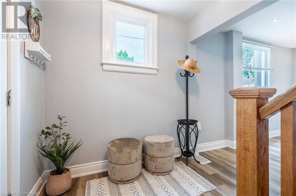 Hamilton, ON L8L7B6,44 FAIRVIEW Avenue