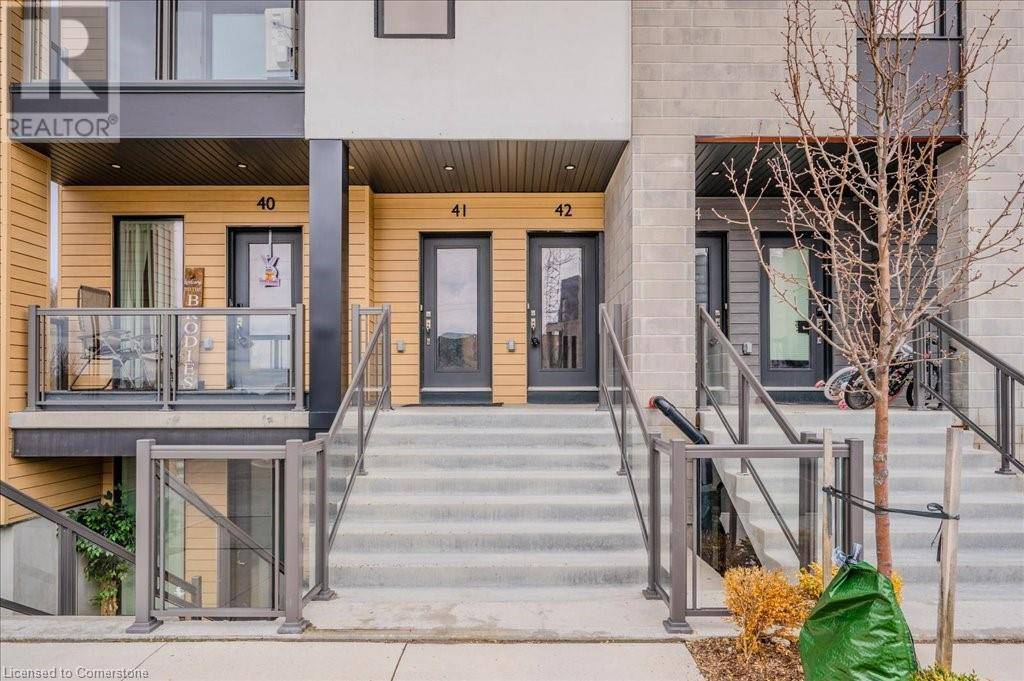 Kitchener, ON N2R0A9,261 WOODBINE AVE #42