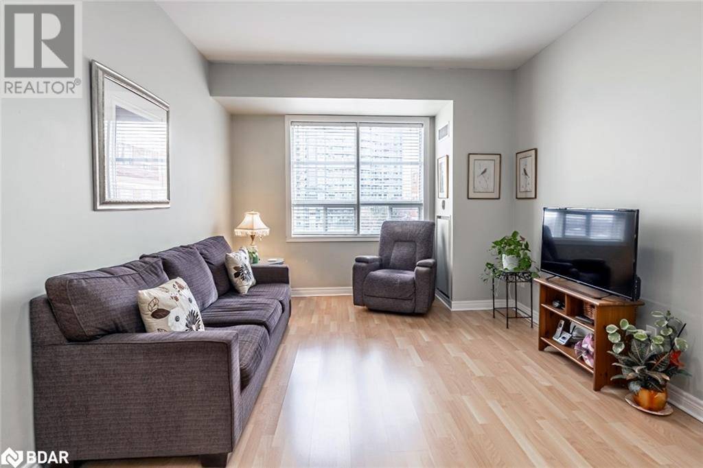 Toronto, ON M6L1A9,1415 LAWRENCE AVE West #319