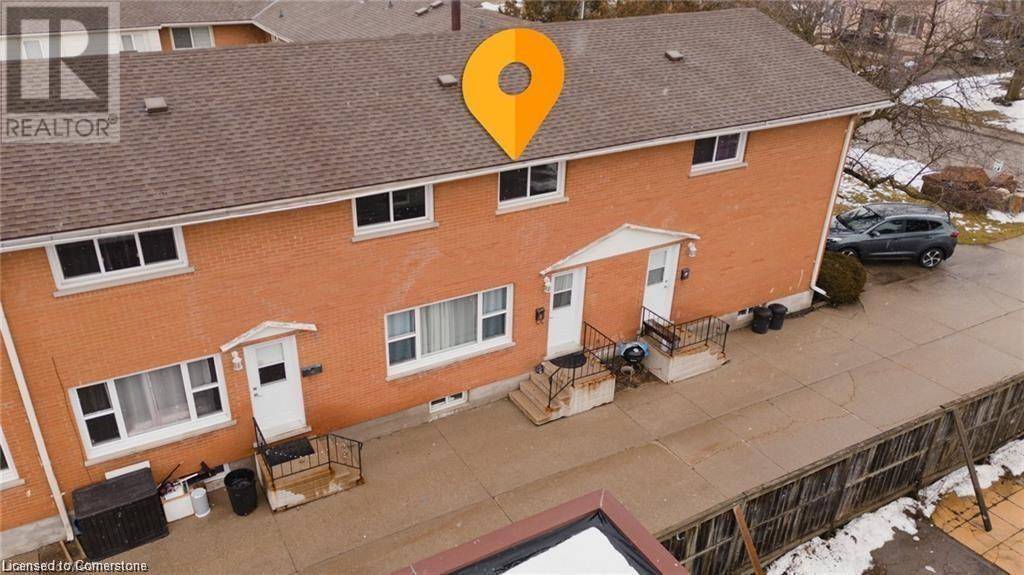 Woodstock, ON N4S3Z3,78 BEE ST #8