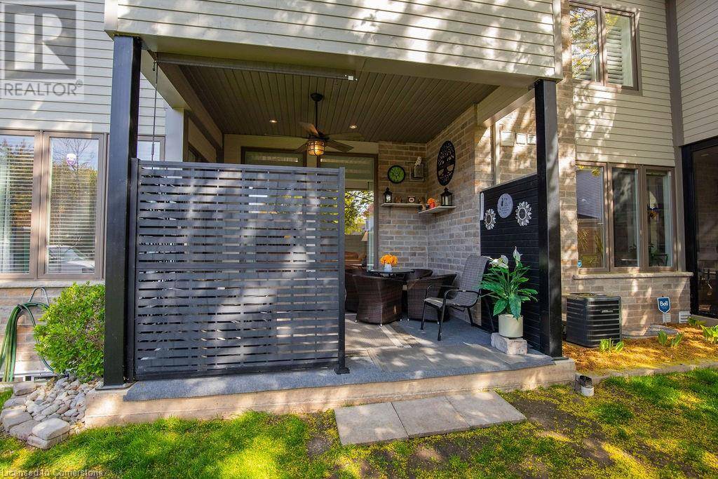 Grimsby, ON L3M1N6,107 MAIN ST East #4