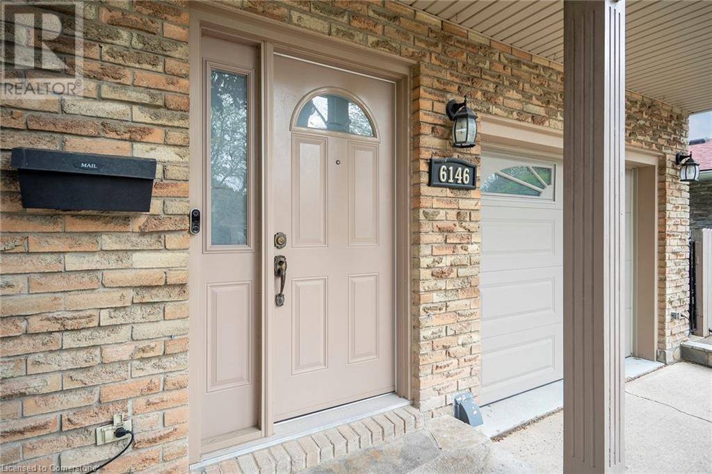 Niagara Falls, ON L2H2A4,6146 MONTEREY Avenue