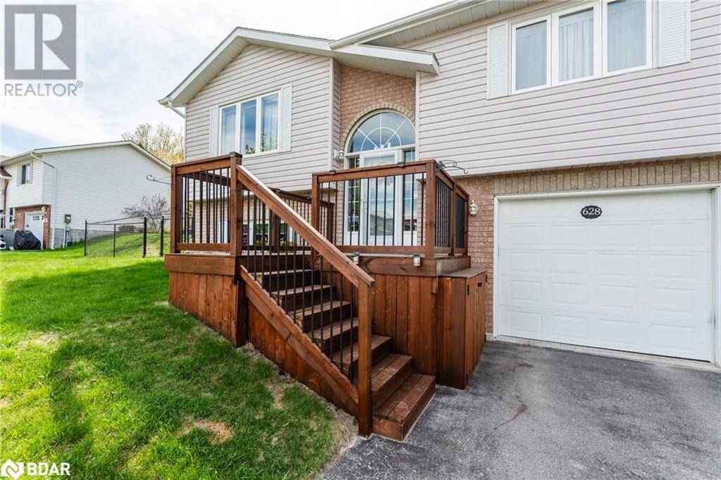 Midland, ON L4R5E2,628 WAYNE Crescent