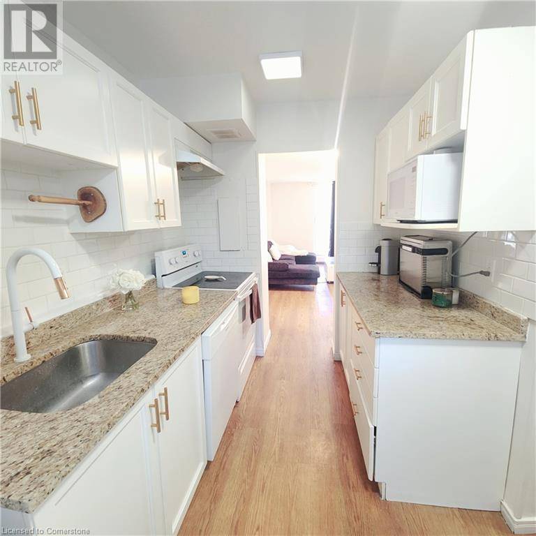 Hamilton, ON L8K5N2,350 QUIGLEY RD #110
