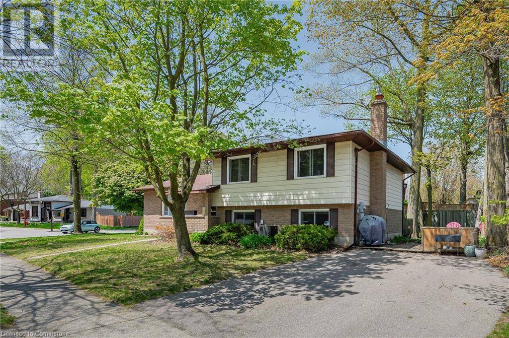 Kitchener, ON N2E2A3,113 MARTINGLEN Crescent