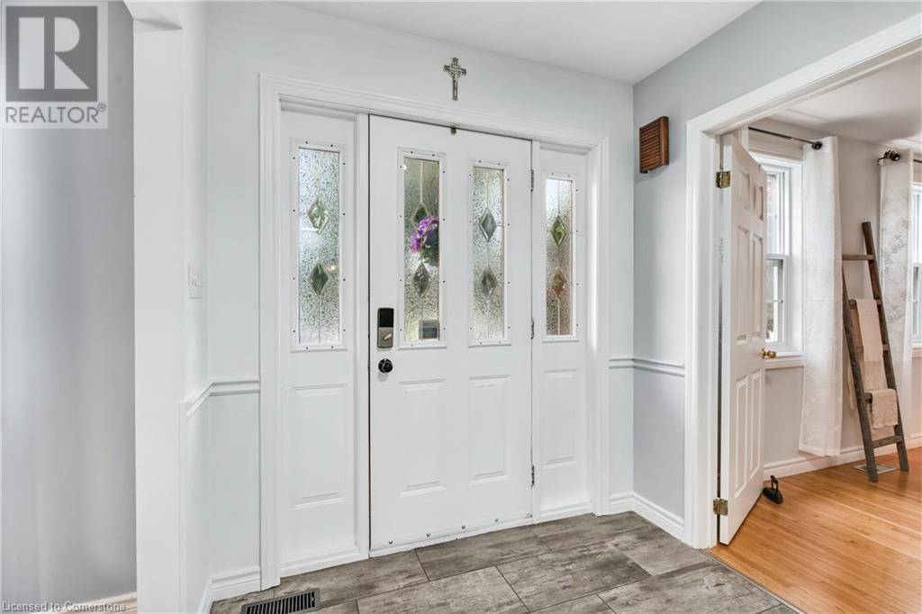 Welland, ON L3C6Y8,173 GREEN POINTE Drive