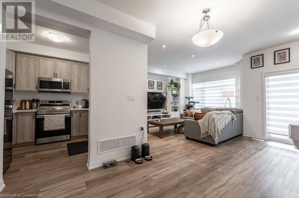 Brantford, ON N3T0W9,461 BLACKBURN DR #103